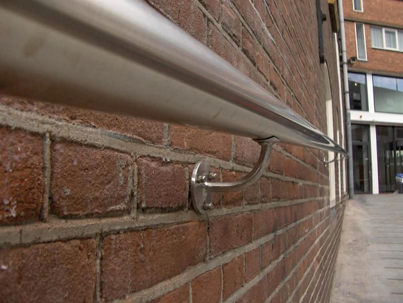 main_courante_murale_inox_2