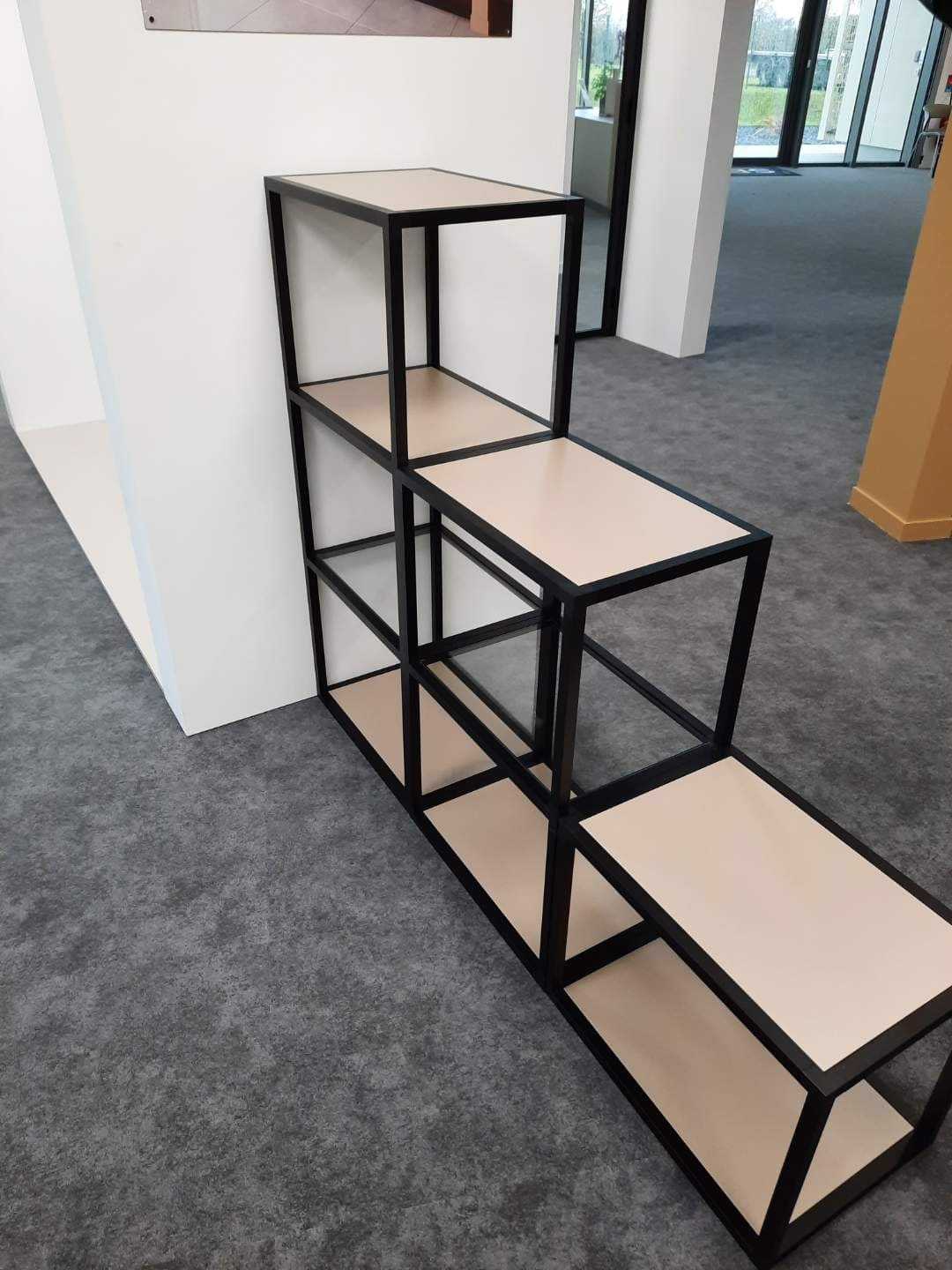 Etag�res Design avec caissons en escalier