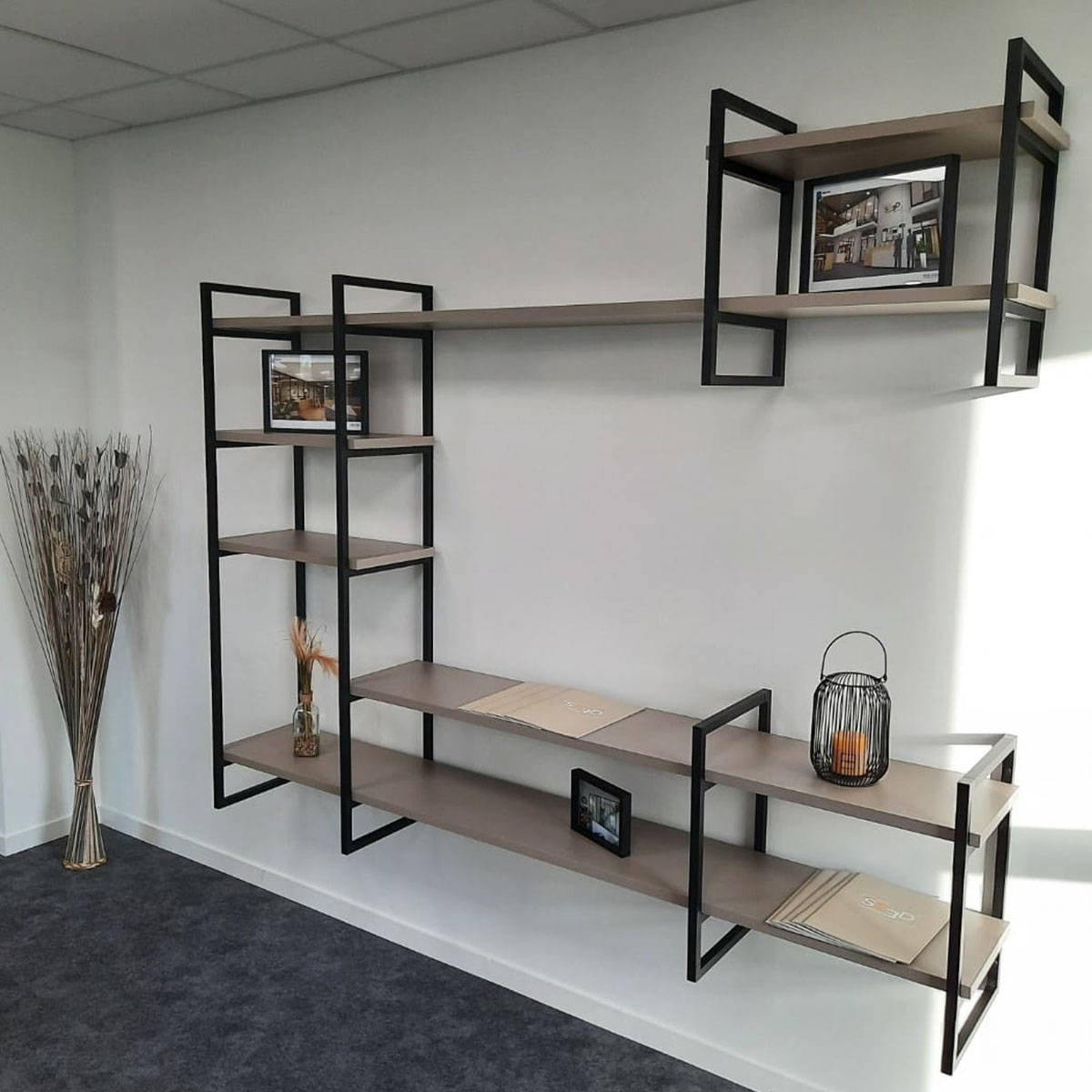 Meuble �tag�re suspendue compos�e