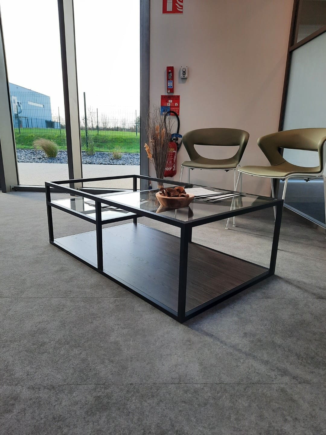 Table basse avec tablette verre et composants Etag�re Design